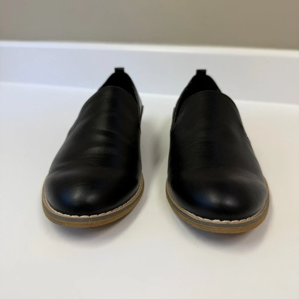 Indigo rd Women Hestley Loafers Size 8.5 Black Slip On Flats Minimalist Neutral